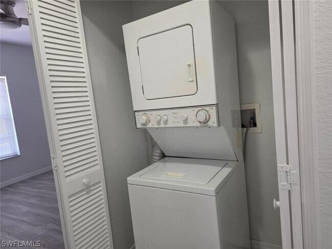 Building Photo - 8408 Bernwood Cove Loop