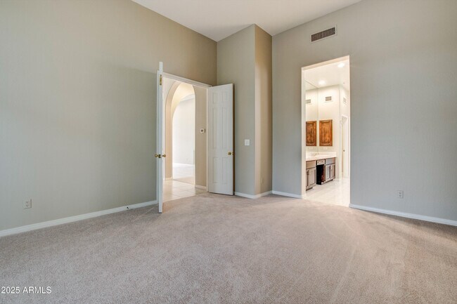 Building Photo - 11923 E Terra Dr