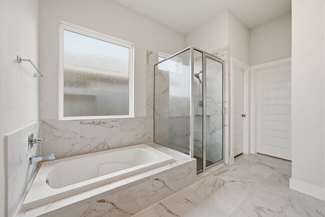 Building Photo - 26307 Camden Cyn Ave