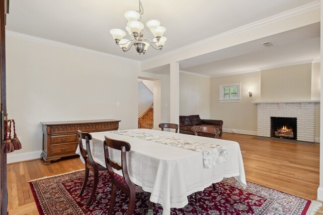 Building Photo - 317 W College Ter