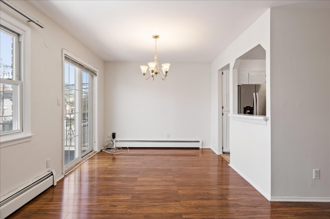 Building Photo - 15-25 209th St