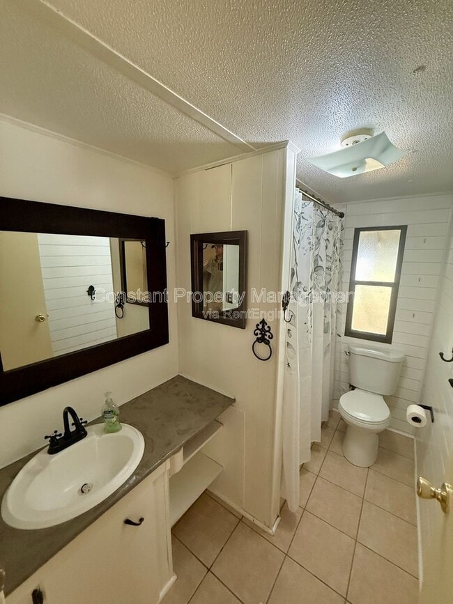 Building Photo - 491 Johnny Cut Rd