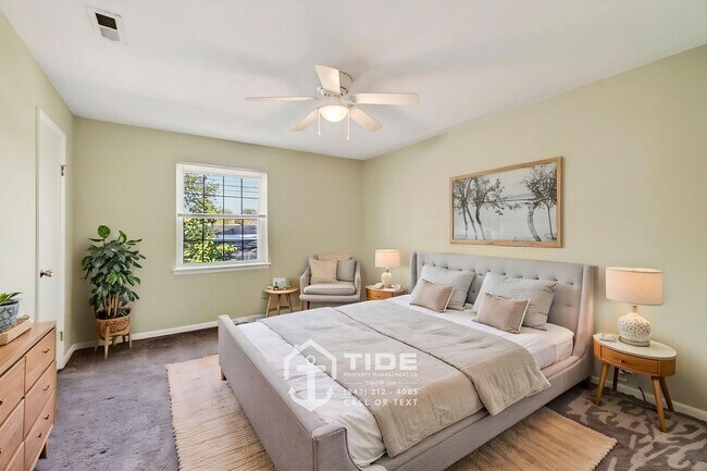 Building Photo - Coastal Convenience on James Island!