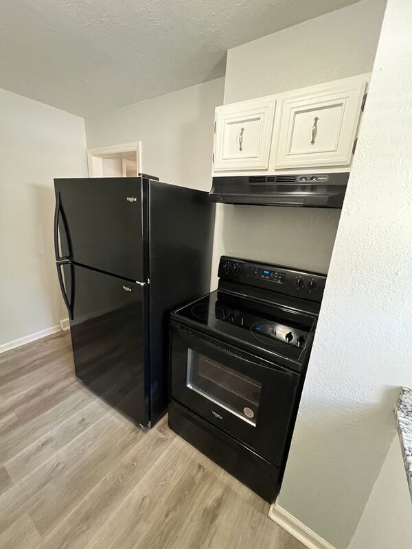 Building Photo - 6008 S Benton Ave