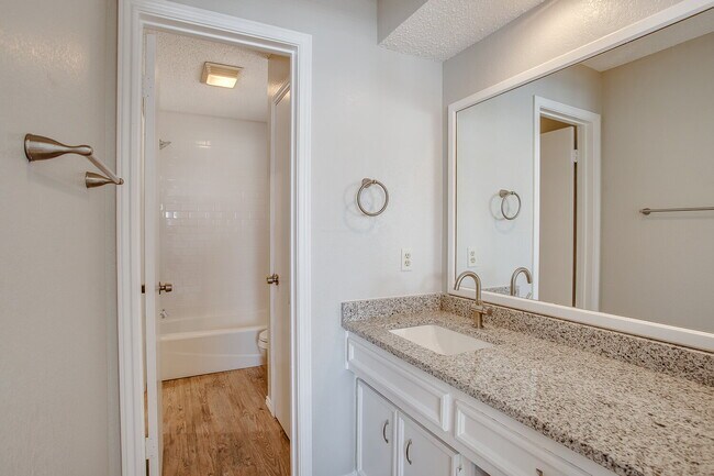 Building Photo - Very Nice 3 Bedroom in Wolfforth!