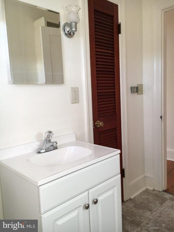 Building Photo - 3089 Winchester Ave