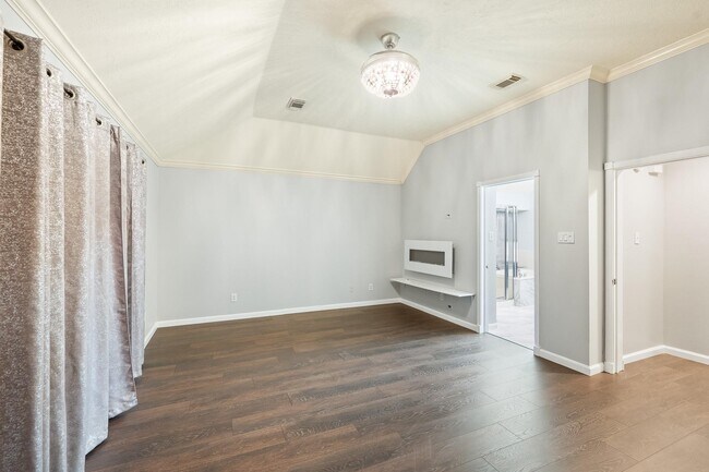Building Photo - 7624 Lone Meadow Ct