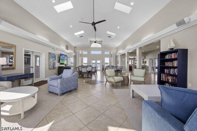 Building Photo - 1704 Royal Cir