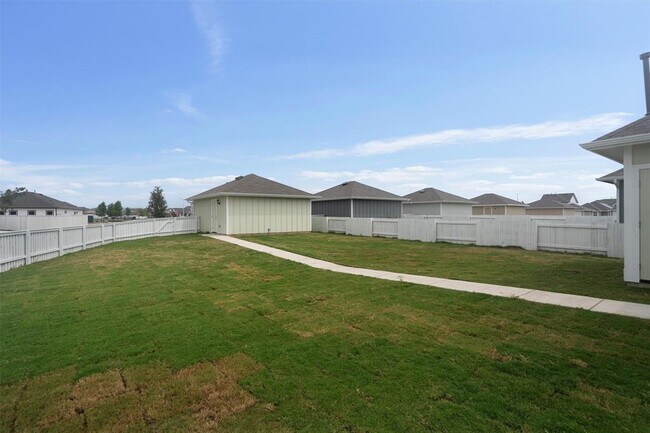 Building Photo - 101 Keltic Dr