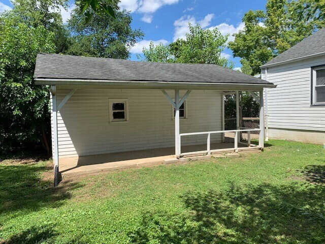 Building Photo - EASE SIDE 2 BEDROOM HOME AVAILABLE NOW!