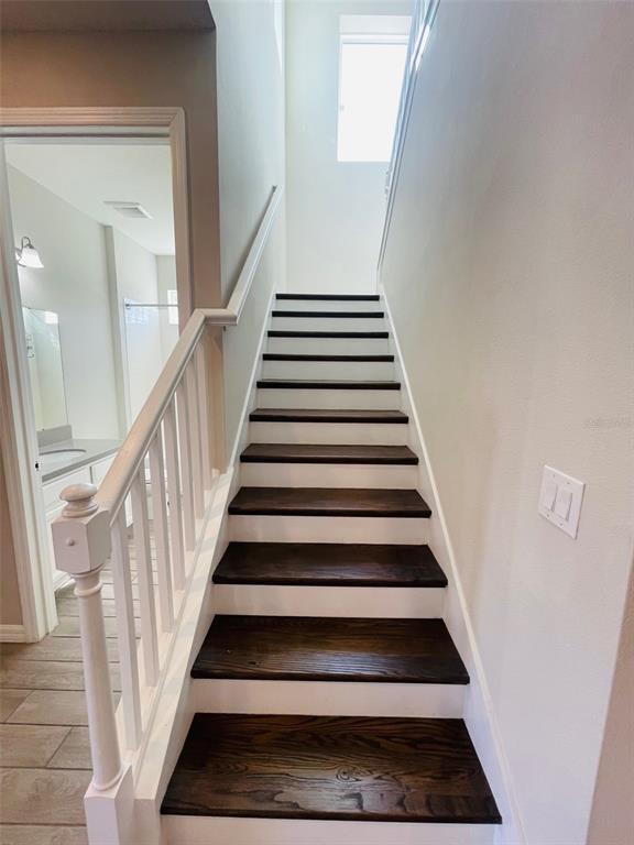 Building Photo - 8892 Lake Hall Ln