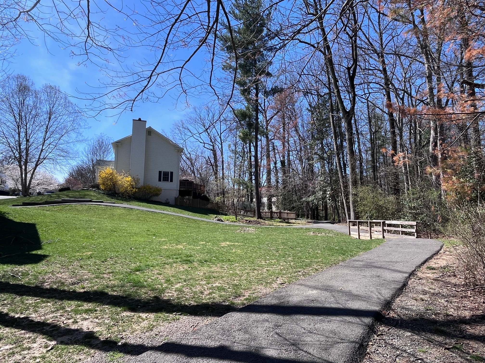 Building Photo - 10152 Marshall Pond Rd