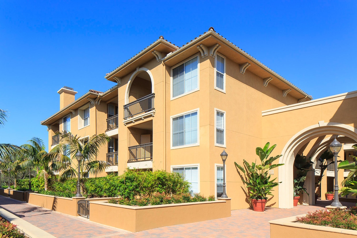 Newport Bluffs Apartment Village Beach Ca Newport Bluffs Apartment Village