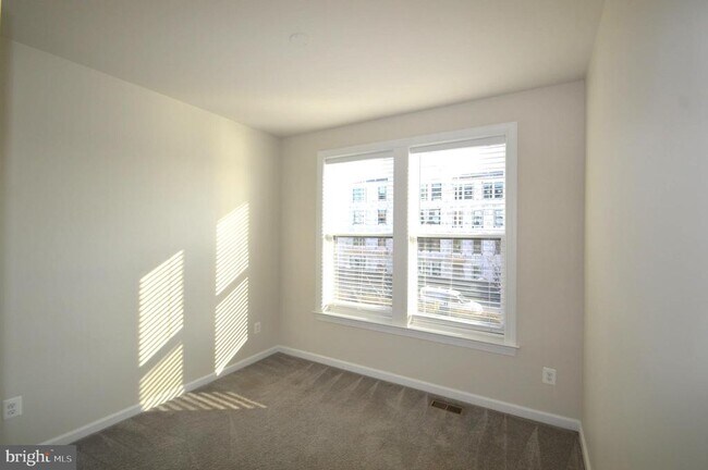 Building Photo - 45091 Cappamore Terrace