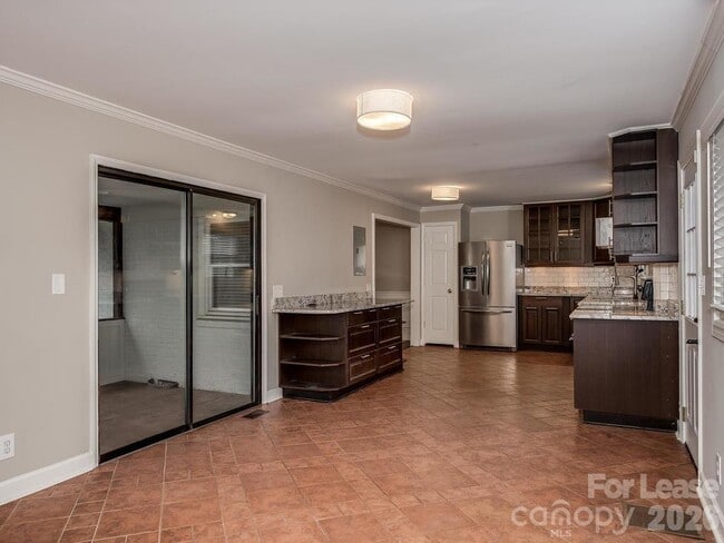 Building Photo - 1201 Seneca Pl