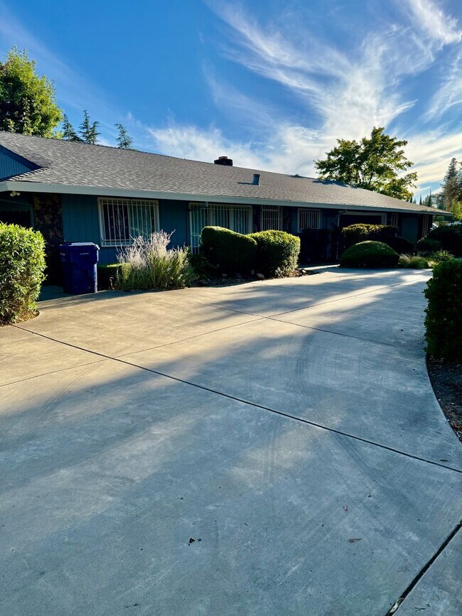 Building Photo - 4108 Auburn Blvd