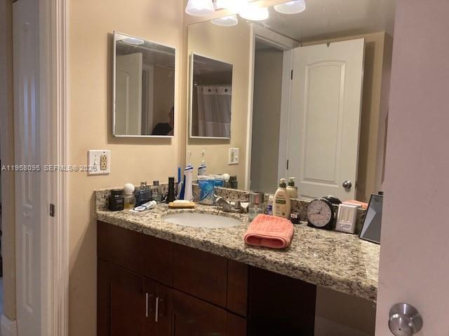 Building Photo - 2880 N Oakland Forest Dr