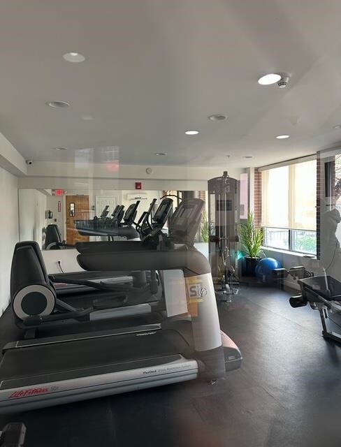 Building Photo - 1325 Adams St