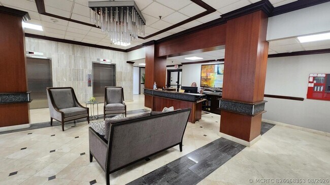 Building Photo - 3400 N Ocean Dr