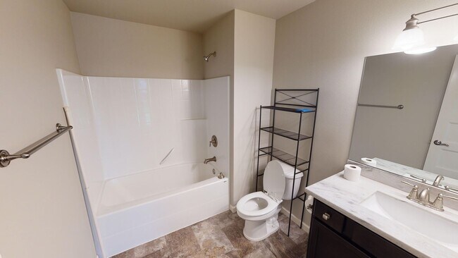 Building Photo - Manchester 3 Bedroom Available June 15th!