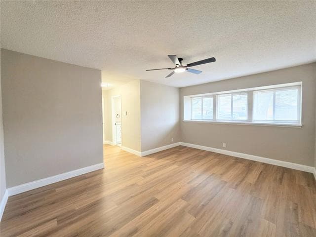 Building Photo - 1302 La Salle Dr