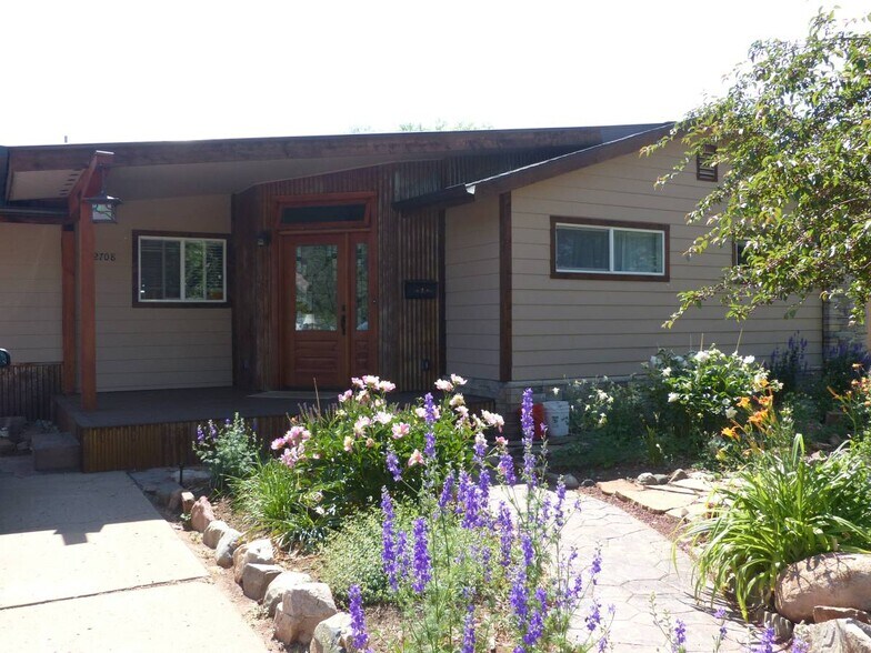 Building Photo - 2708 Mesa Avenue