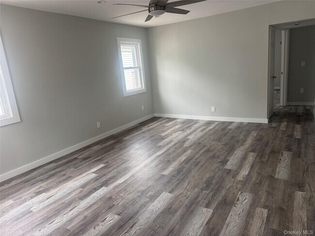 Building Photo - 216 E Hudson St