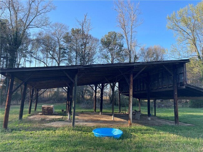 Building Photo - 3633 Loganville Hwy SW