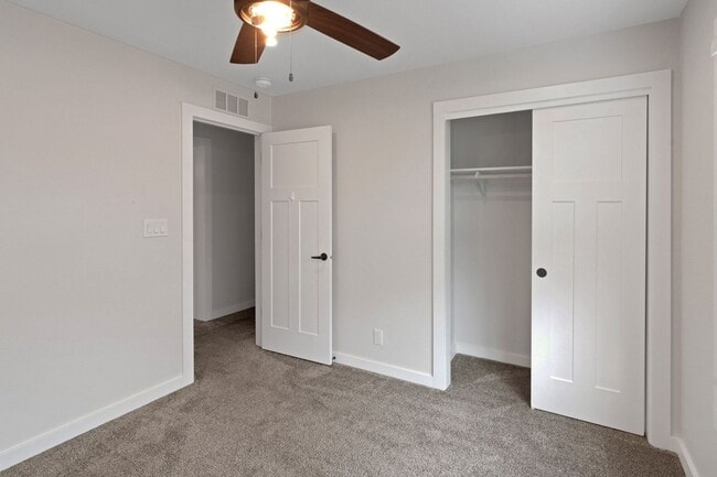 Building Photo - Charming 3BR Townhome in Fraser