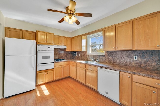 Building Photo - 38 Nassau St