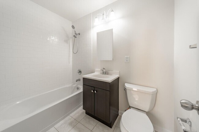 Building Photo - 186 Wayne St