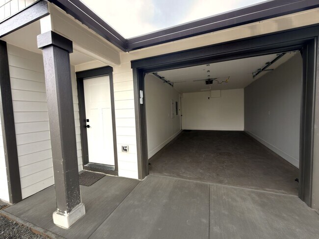 Building Photo - 1180 37TH Ct