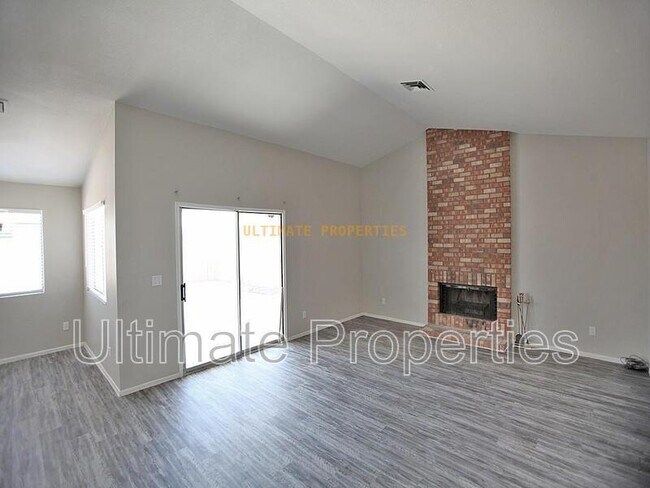 Building Photo - 7628 W Hazelwood St