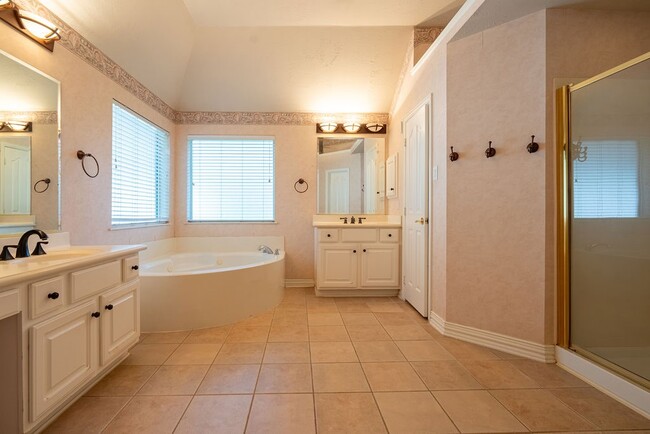 Building Photo - 12502 Boxwood Way Ln