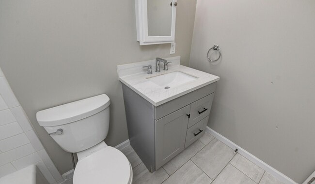 Building Photo - 458 Miller Ave