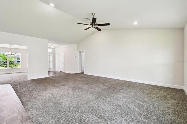 Building Photo - 360 Cimarron Ct