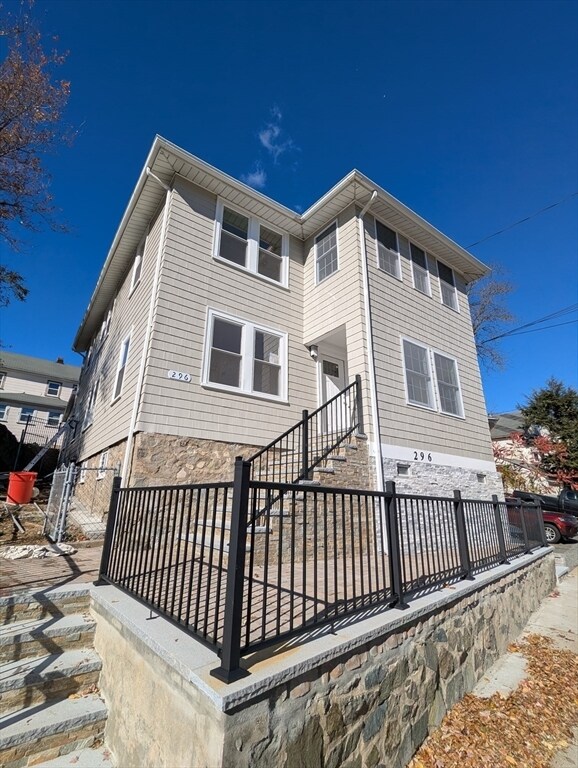Building Photo - 296 Fulton St