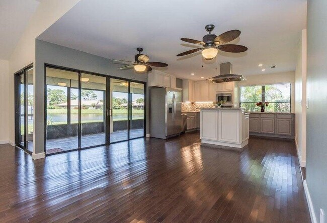 Building Photo - 13335 Cross Pointe Dr