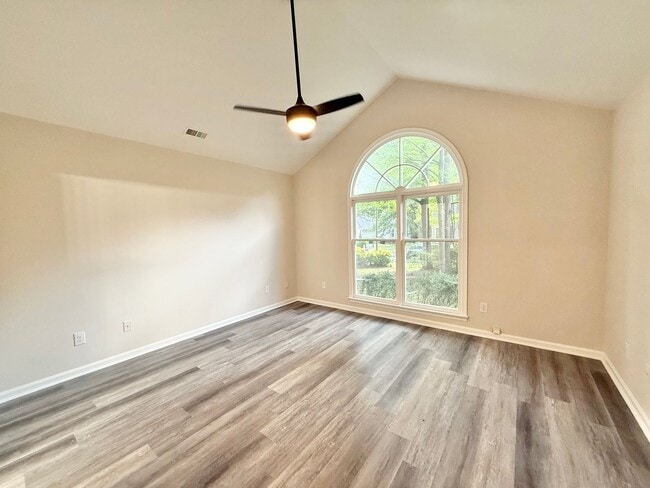 Building Photo - **OFFERING REFUNDABLE APPLICATION FEES** Newly Remodeled 3BD, 2.5BA Knightdale Home with a Fenced...