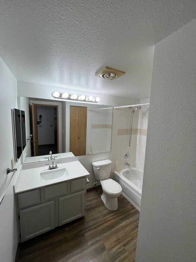 Interior Photo - WINCHESTER APTS.