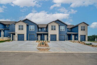 Building Photo - Where Style Meets Comfort: Elevate Your Li...