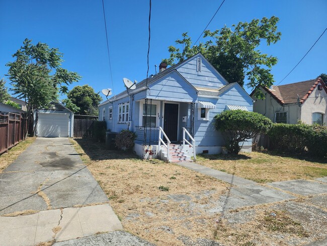 Primary Photo - 228 Cassady St
