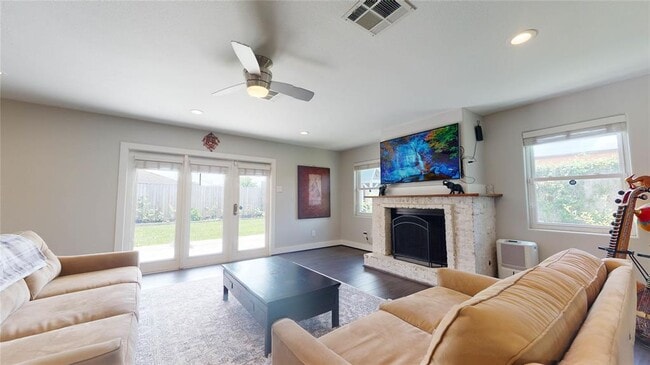 Building Photo - 3011 Larknolls Ln