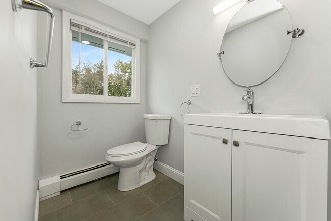 Building Photo - 57 Sloane Dr