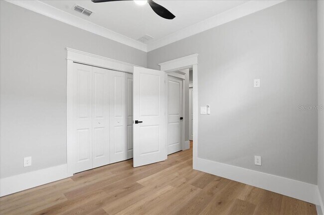 Building Photo - 15165 Serene Shrs Lp