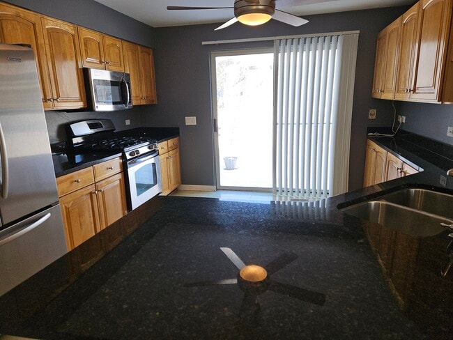 Building Photo - 157 Concord Ln