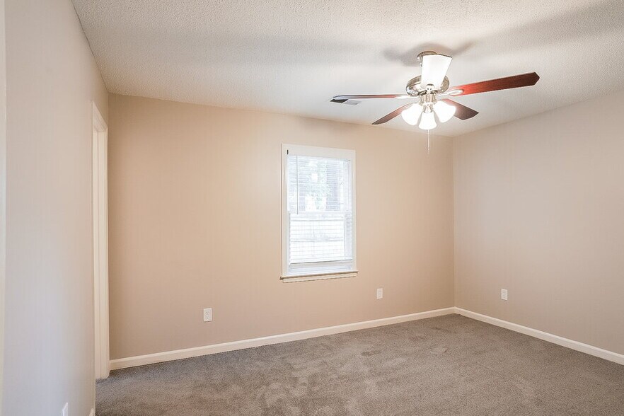 Building Photo - 76 Villa Rosa Dr