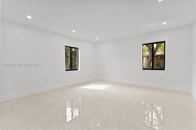 Building Photo - 15920 NW 17th Ct