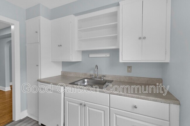 Building Photo - 19 Benwood Ave