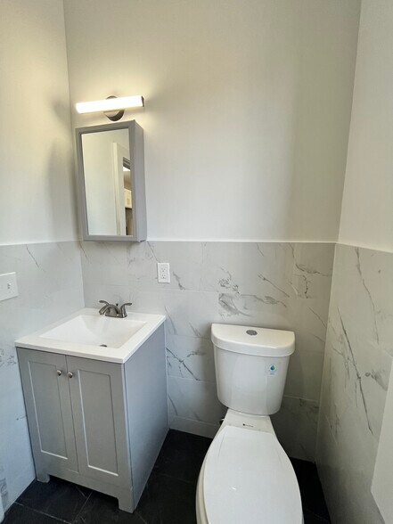 218 Bowers St 2 - 220 Bowers St